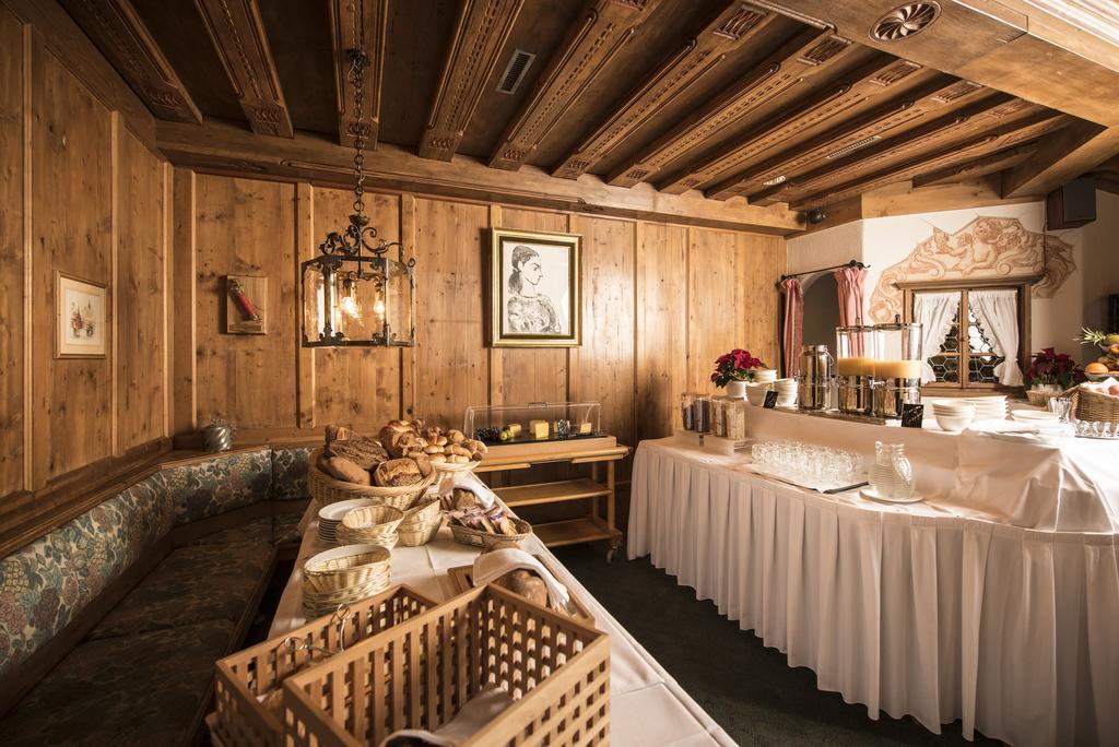 Posthotel Holiday Villa Arosa Esterno foto